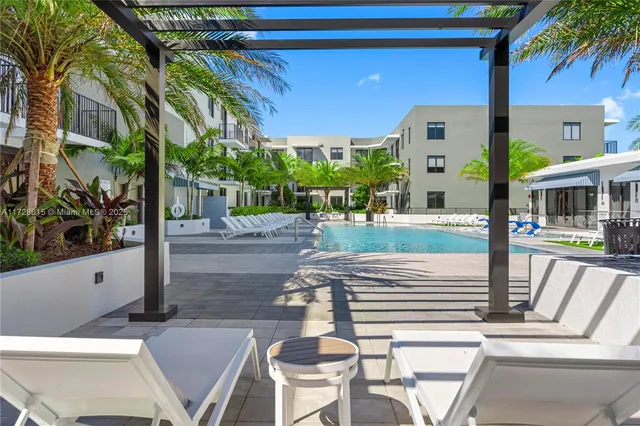 a view of an outdoor space