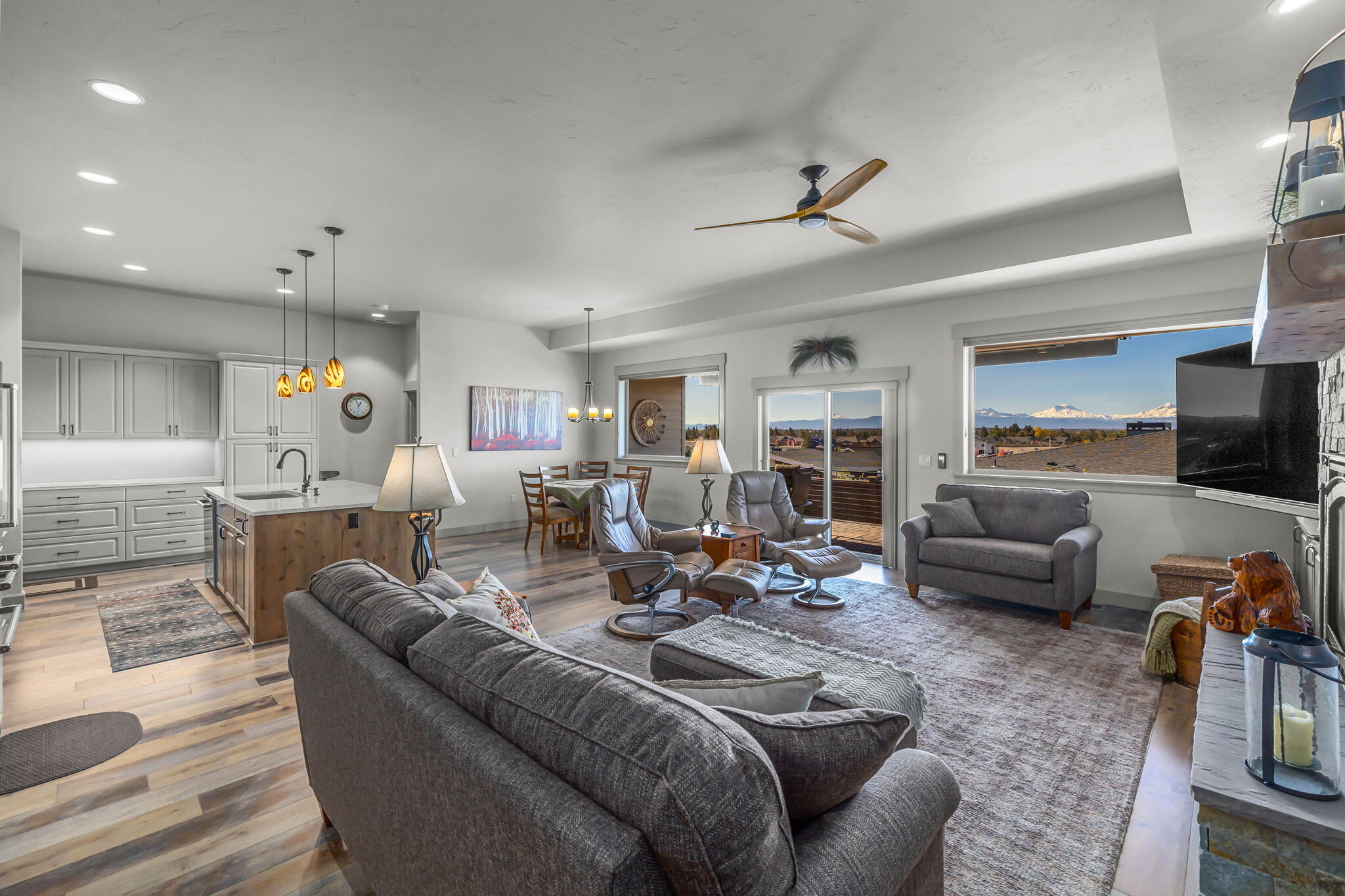 3405 Southwest 45th Street Redmond, OR 97756 - Photo 9 of 76 Did you say "wow" when you saw the view out the window?