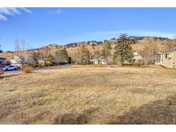 a view of mountain view with mountain