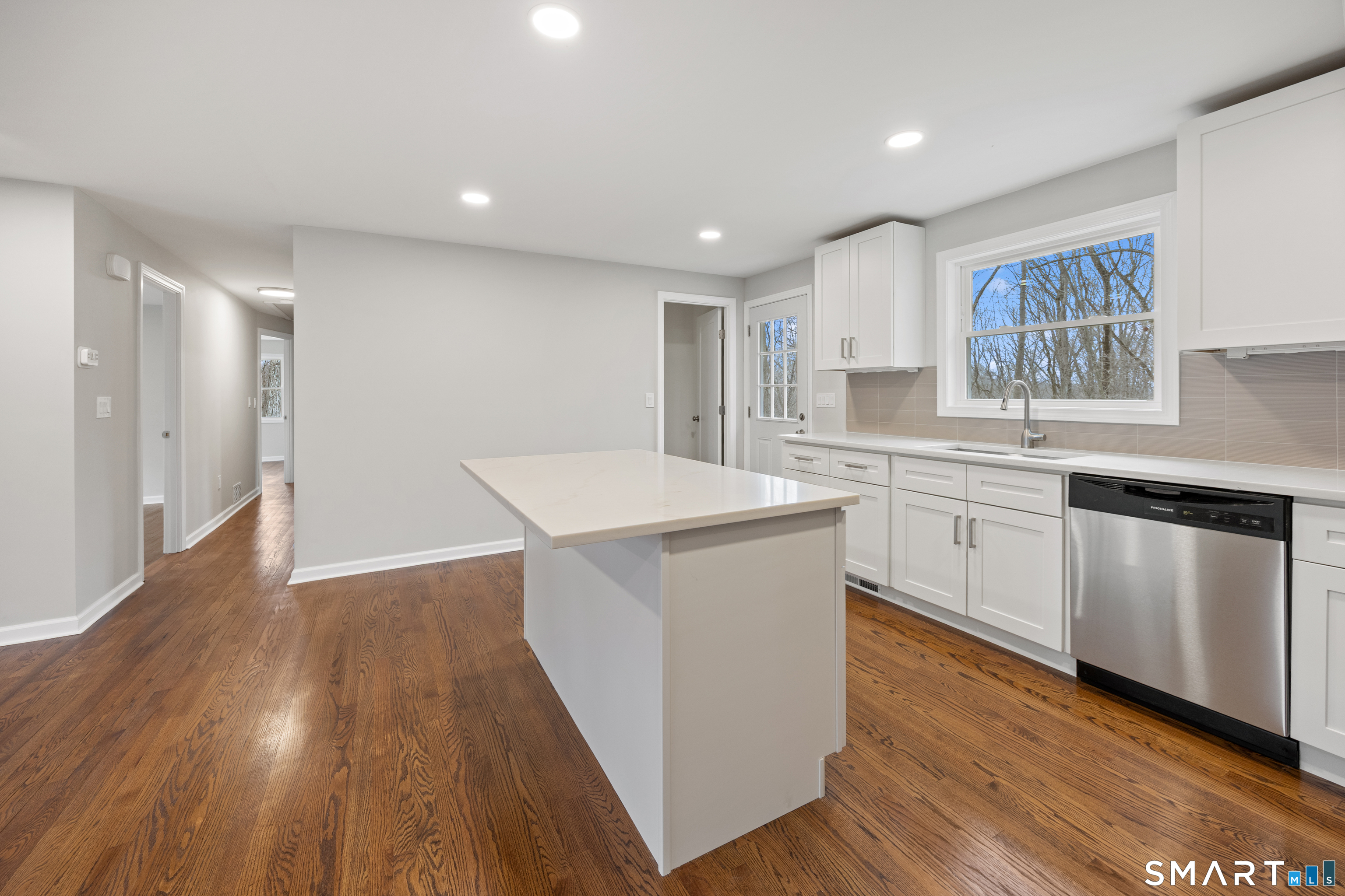 90 Troiano Road Hamden, CT 06518 - Photo 15 of 30