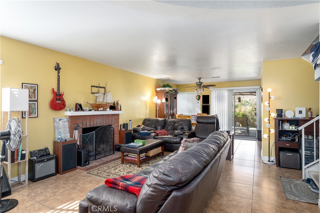 638 West Virginia Street Rialto, CA 92376 - Photo 8 of 29