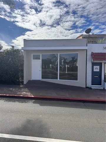 a view front of house with a yard