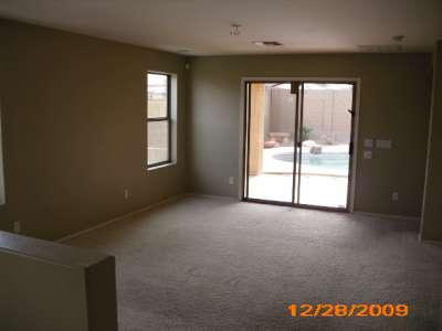 2311 West Apollo Road Phoenix, AZ 85041 - Photo 4 of 12 LIVING
