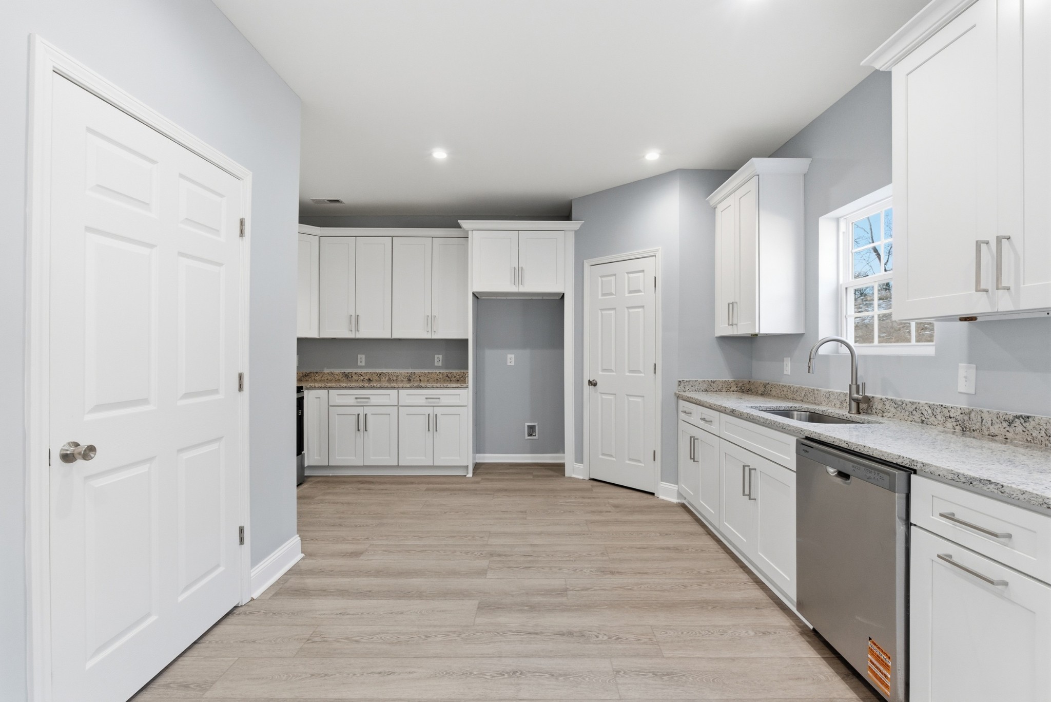 4741 Longbranch Antioch, TN 37013 - Photo 19 of 39 a view of a kitchen with electric appliances