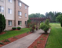 5910 Hessen Cassel Road Fort Wayne, IN 46816 - Photo 3 of 9