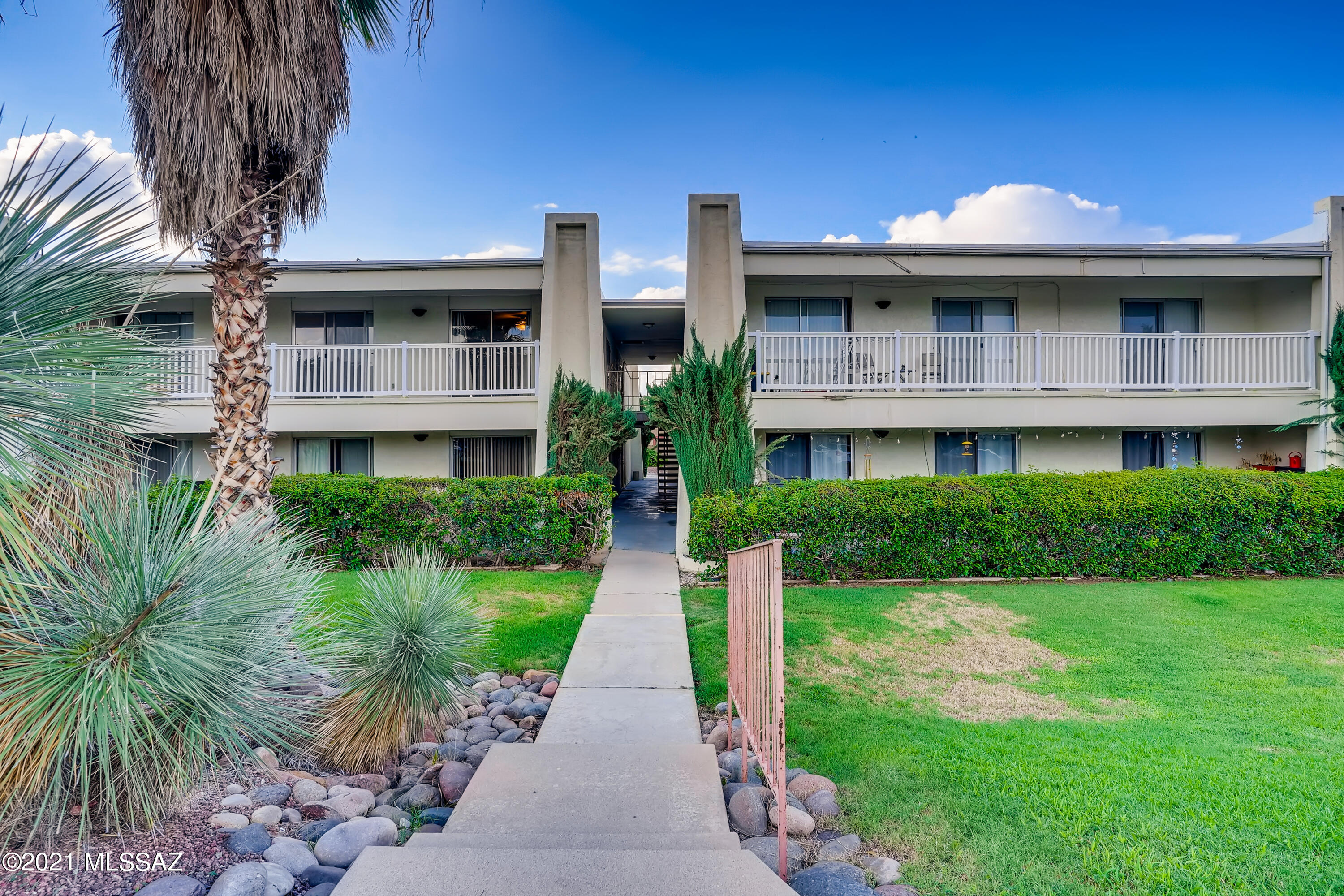 625 South Prudence Road, Unit 202 Tucson, AZ 85710 - Photo 1 of 33