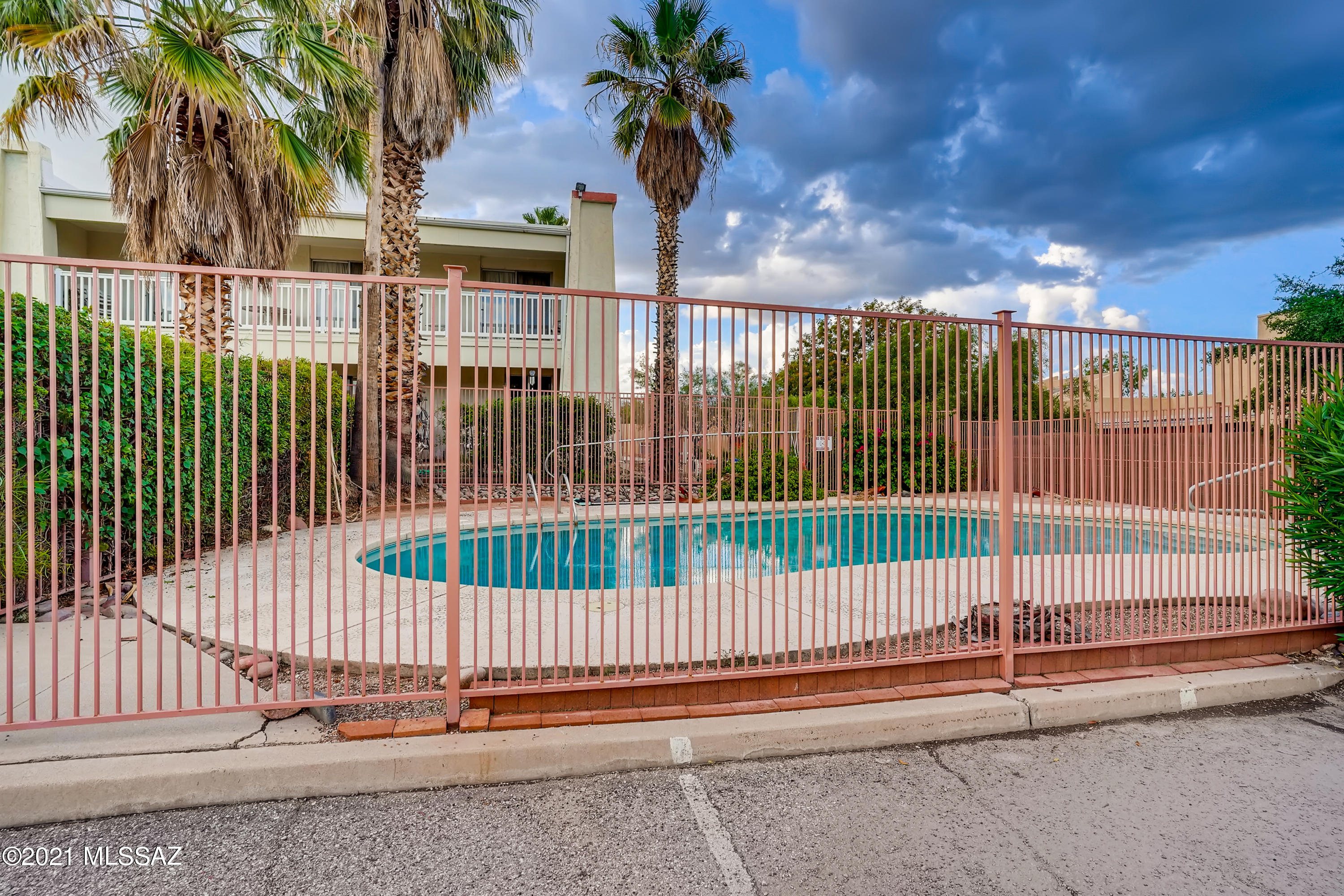 625 South Prudence Road, Unit 202 Tucson, AZ 85710 - Photo 32 of 33