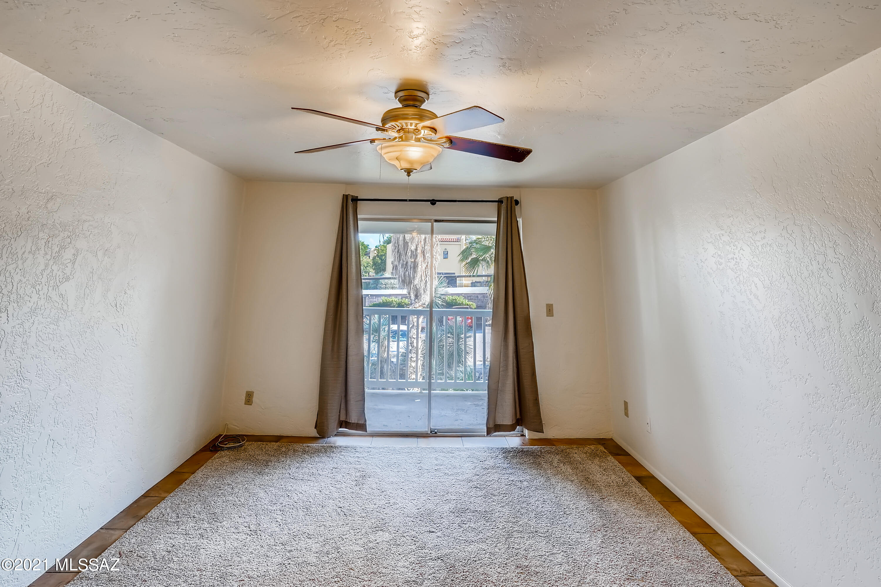 625 South Prudence Road, Unit 202 Tucson, AZ 85710 - Photo 6 of 33