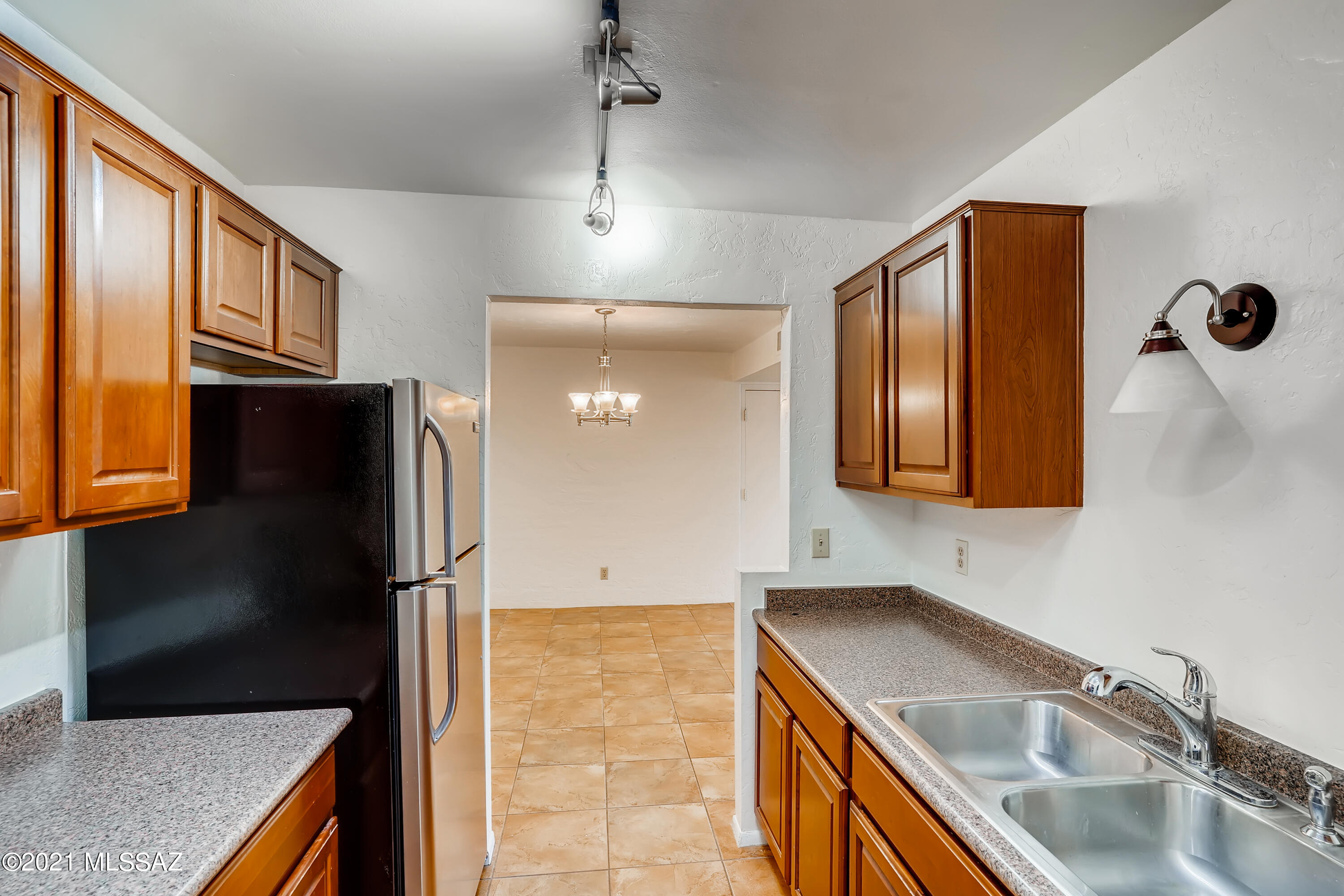 625 South Prudence Road, Unit 202 Tucson, AZ 85710 - Photo 10 of 33