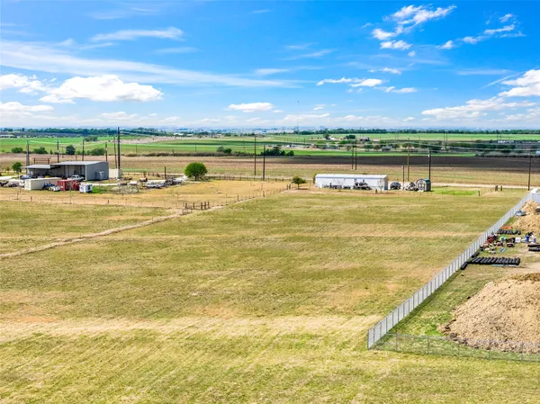 $850,000 | 5101 County Road 463, Elgin, TX 78621