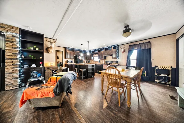 $850,000 | 5101 County Road 463, Elgin, TX 78621