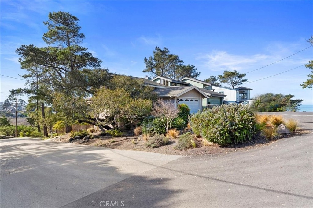 498 Croyden Lane Cambria, CA 93428 - Photo 3 of 68 front view of a house with a street