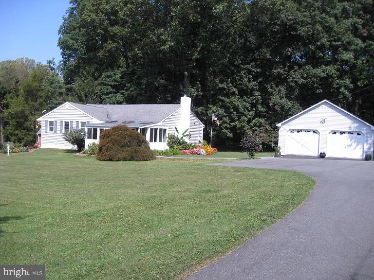 150 Faggs Manor Road Cochranville, PA 19330 - Photo 1 of 40 Front view approching home