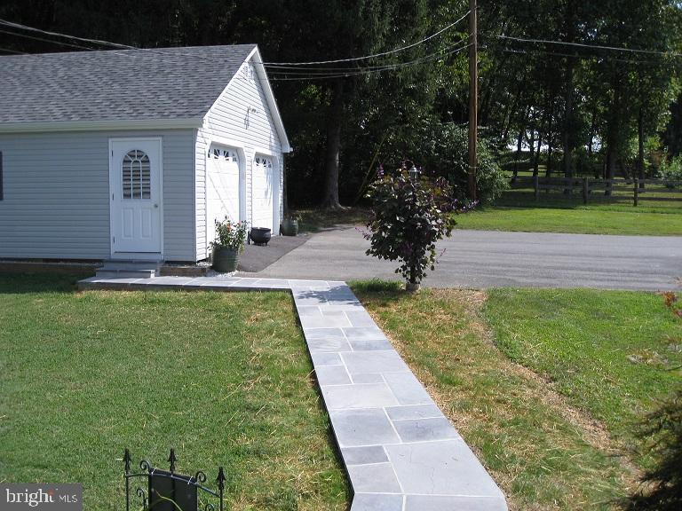 150 Faggs Manor Road Cochranville, PA 19330 - Photo 15 of 40 Garage