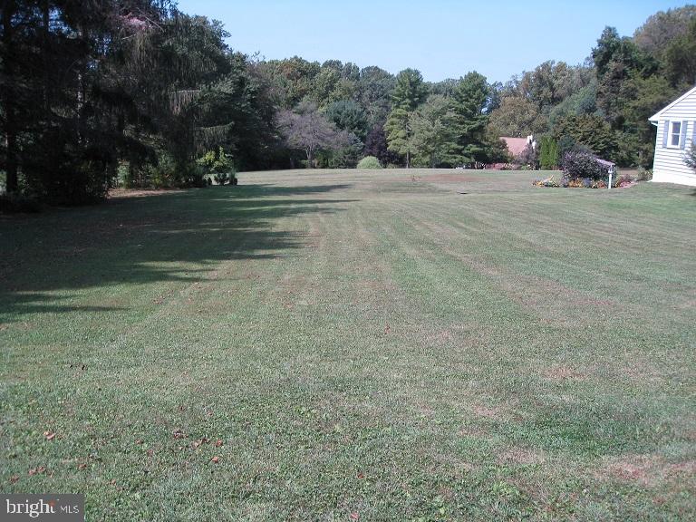 150 Faggs Manor Road Cochranville, PA 19330 - Photo 3 of 40 Front yard