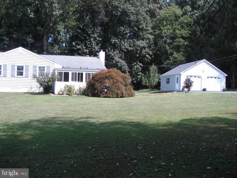 150 Faggs Manor Road Cochranville, PA 19330 - Photo 4 of 40 Front yard
