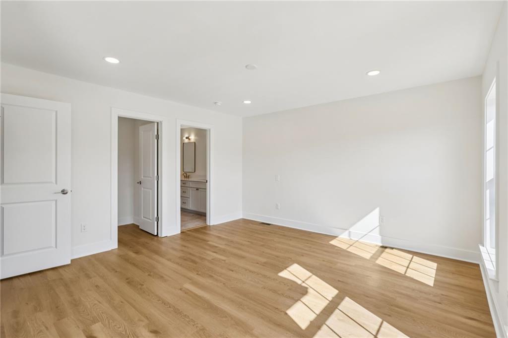 804 2nd Street Beaver, PA 15009 - Photo 14 of 29 a view of an empty room