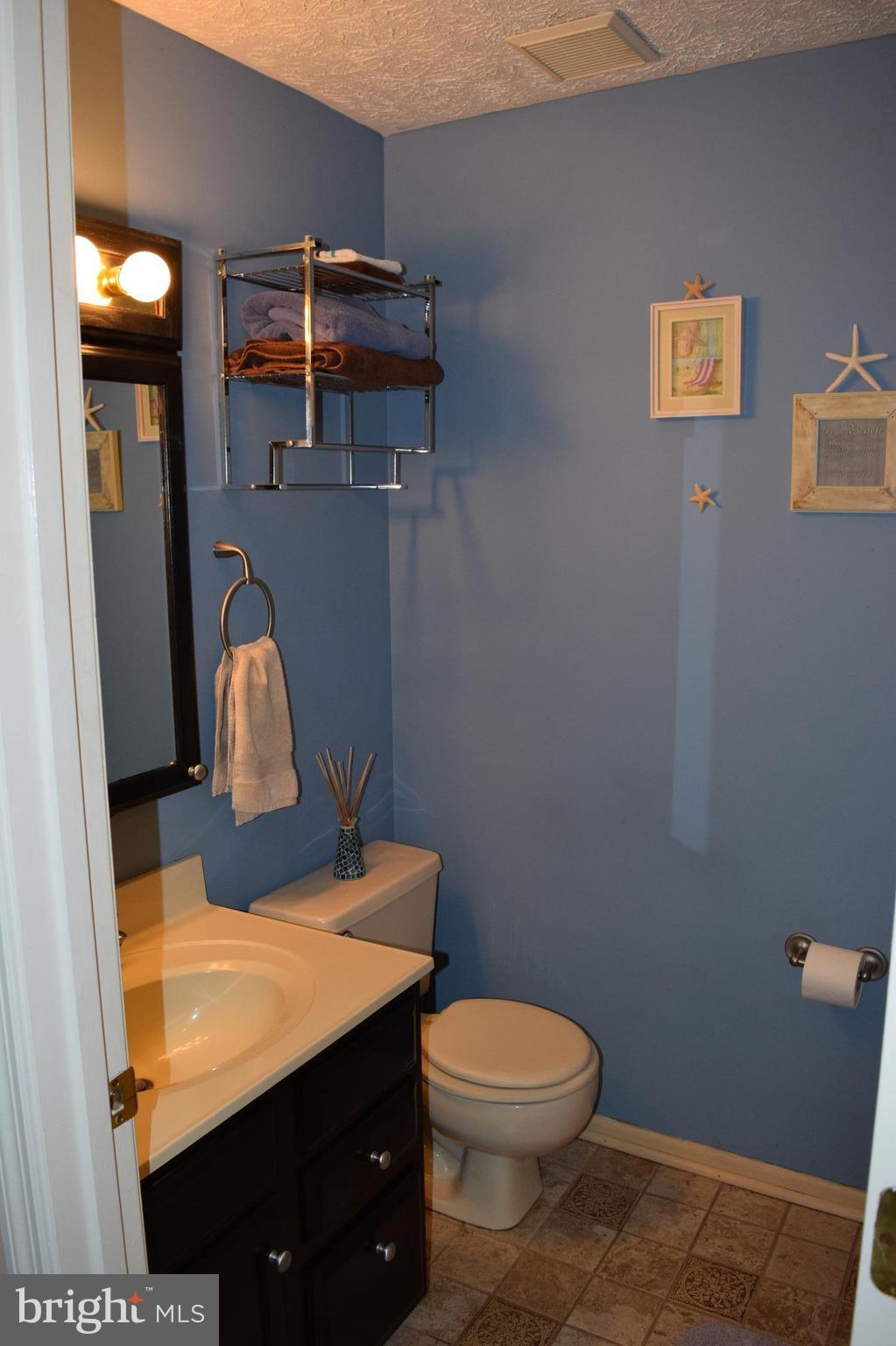 835 Deering Road, Unit 8F Pasadena, MD 21122 - Photo 10 of 19 Bath