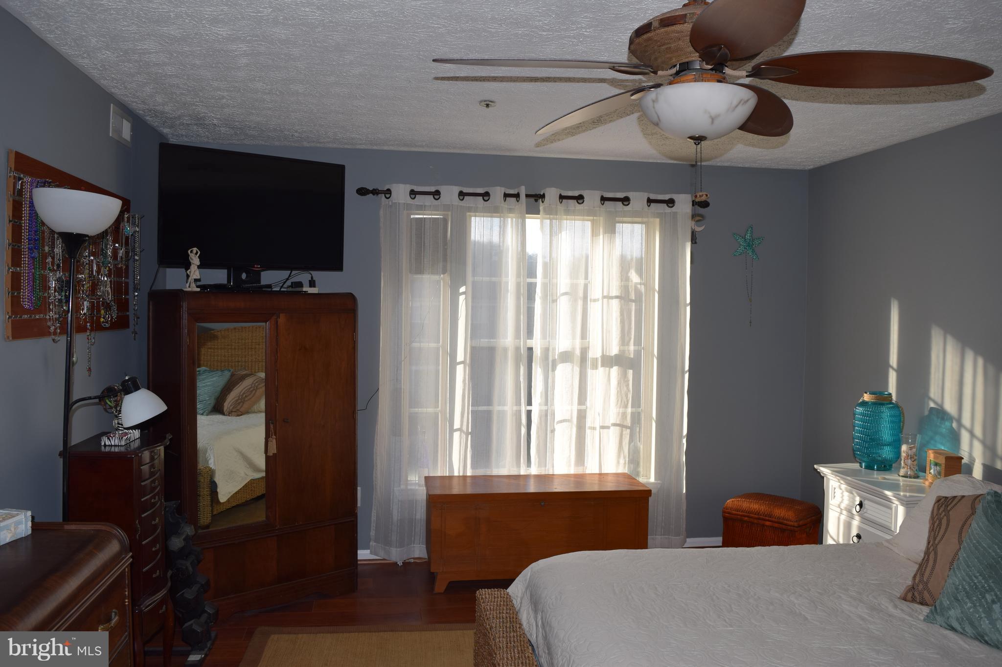 835 Deering Road, Unit 8F Pasadena, MD 21122 - Photo 13 of 19 Bedroom (Master)