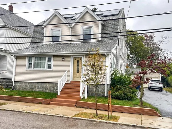 $899,000 | 55 Metropolitan Avenue, Boston, MA 02131