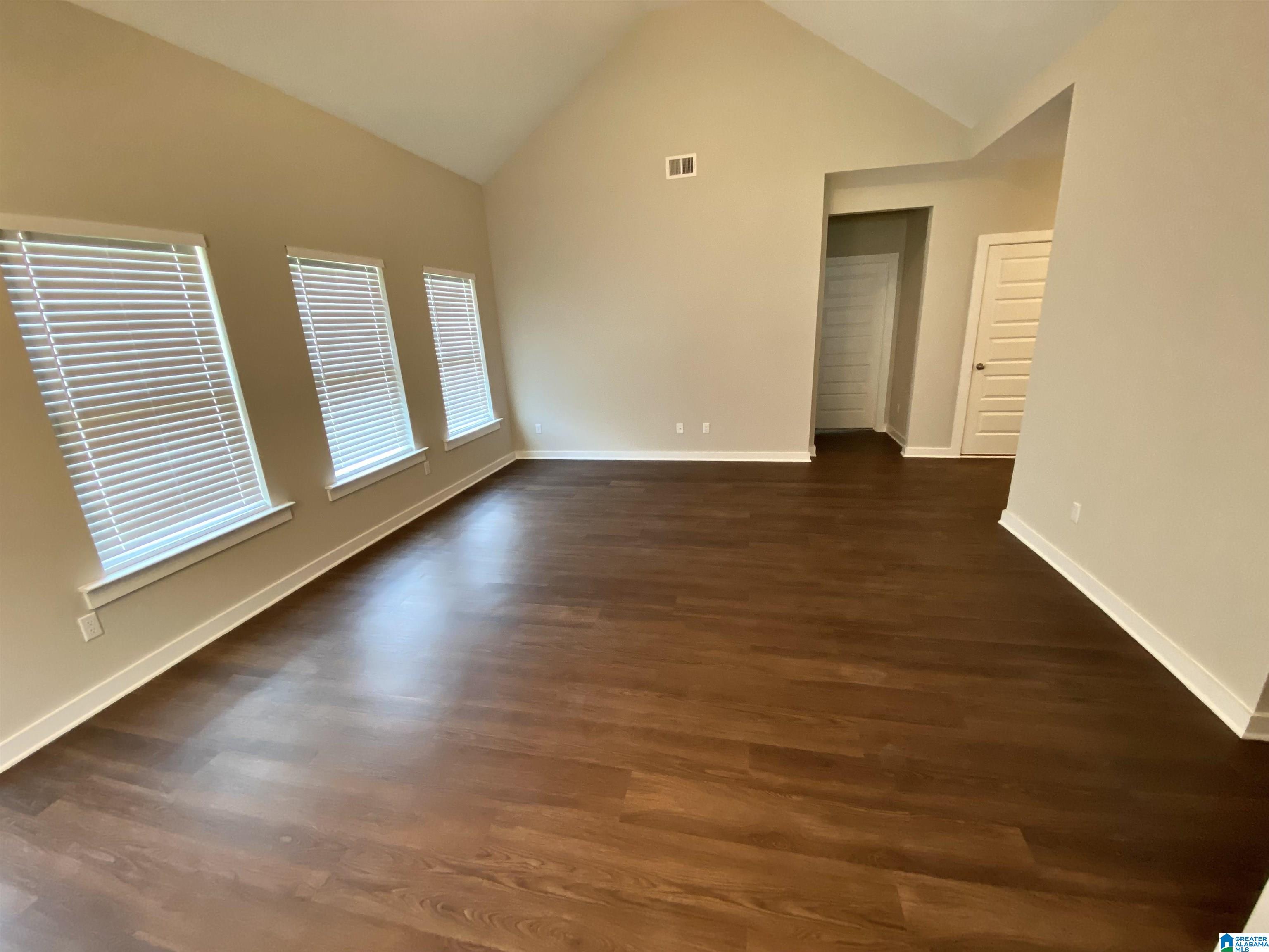 109 Ballington Way Clanton, AL 35045 - Photo 4 of 17