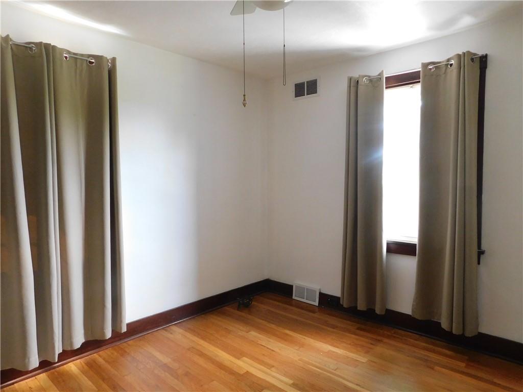 35 West Willock Road Pittsburgh, PA 15227 - Photo 11 of 20 Bedroom