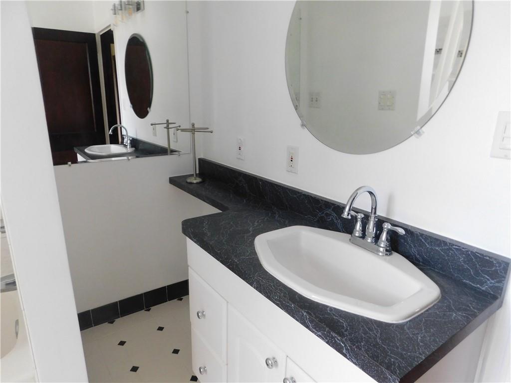35 West Willock Road Pittsburgh, PA 15227 - Photo 13 of 20 Gallery Image 13