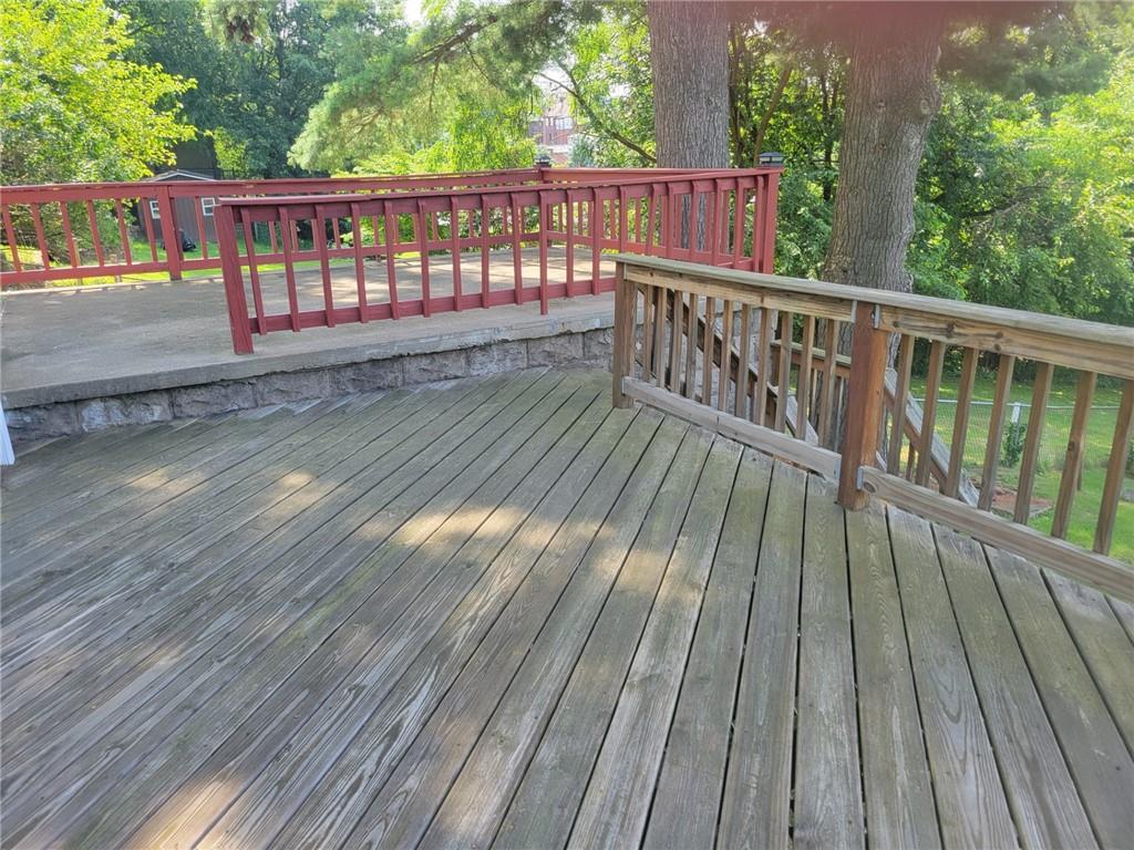 35 West Willock Road Pittsburgh, PA 15227 - Photo 19 of 20 Decks