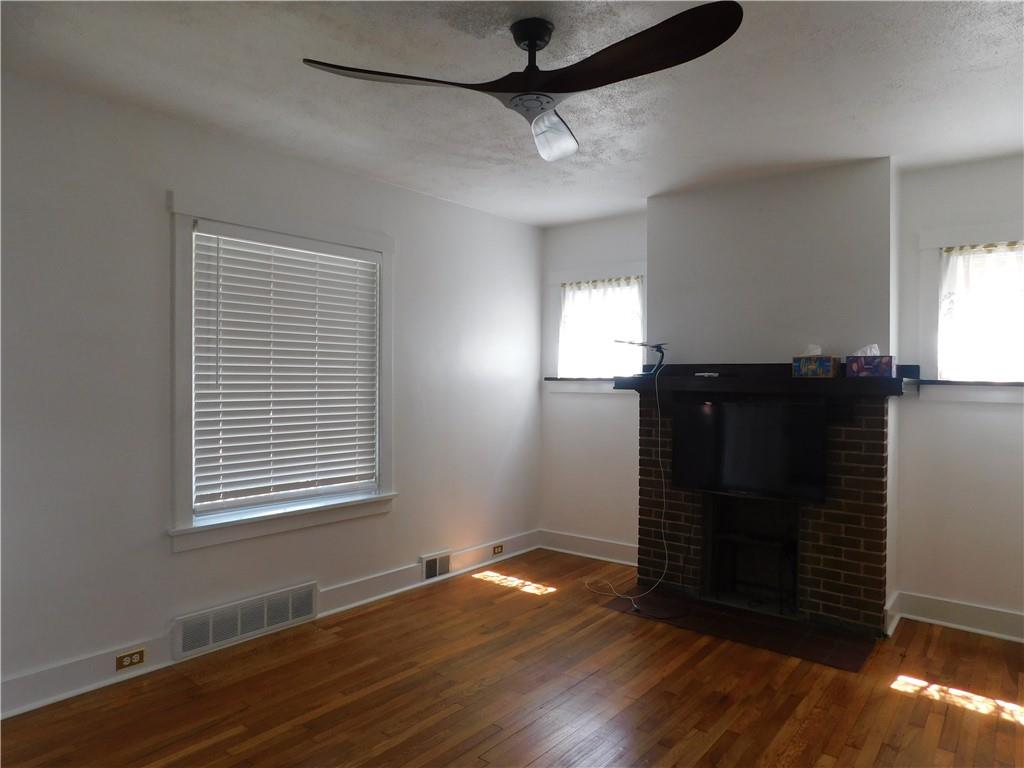 35 West Willock Road Pittsburgh, PA 15227 - Photo 3 of 20 Gallery Image 3