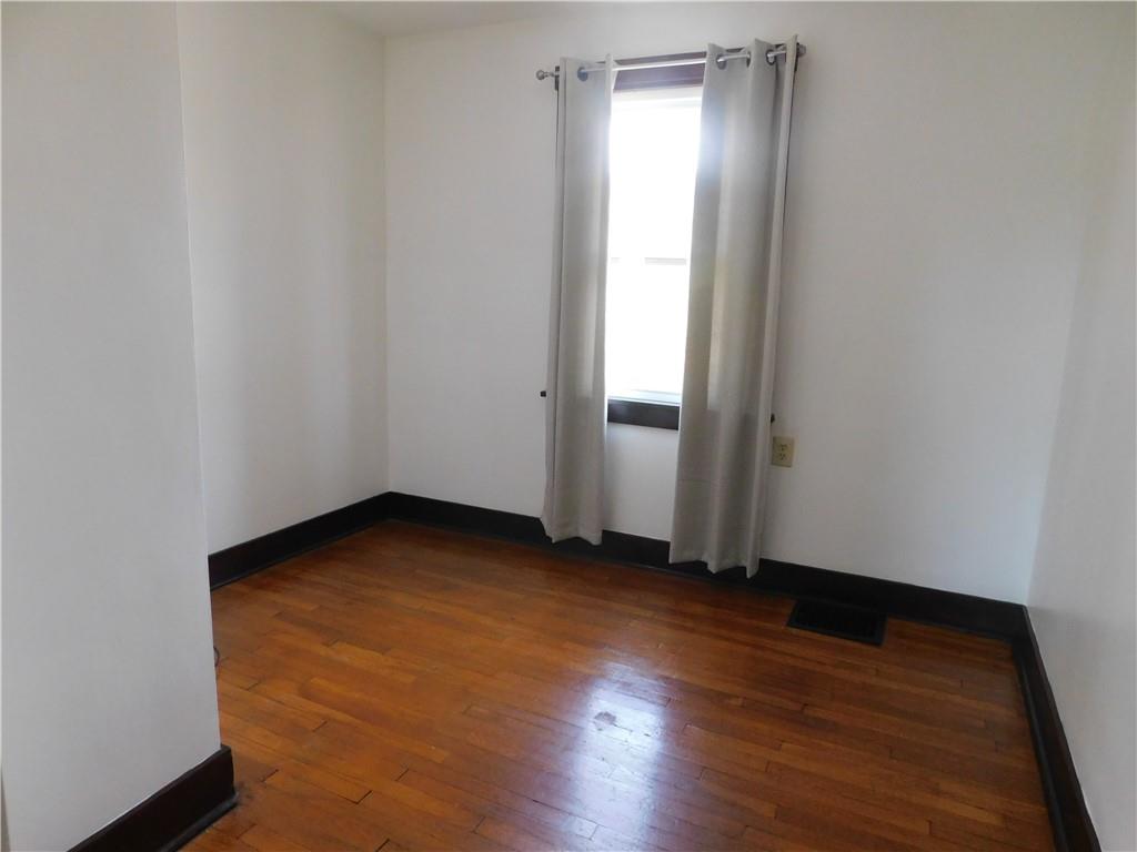 35 West Willock Road Pittsburgh, PA 15227 - Photo 9 of 20 Bedroom