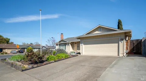 $650,000 | 1540 Sunview Court, Santa Rosa, CA 95401