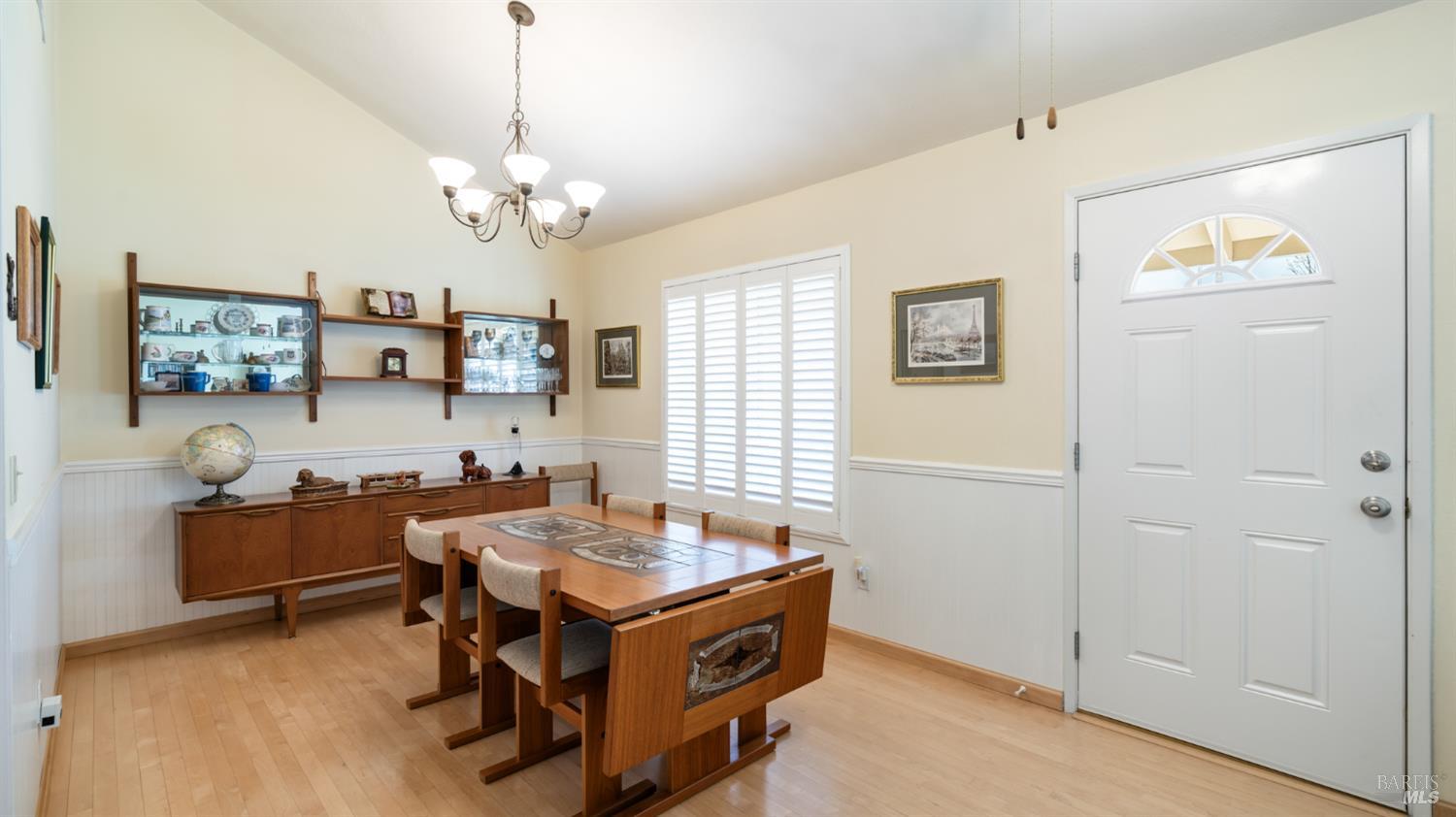 1540 Sunview Court Santa Rosa, CA 95401 - Photo 3 of 24