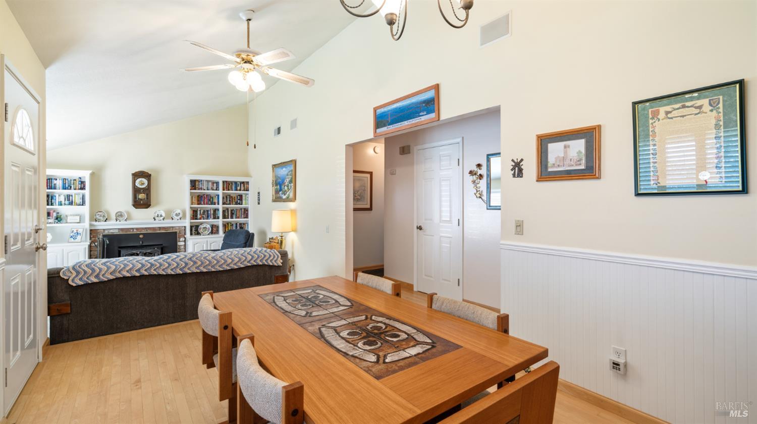 1540 Sunview Court Santa Rosa, CA 95401 - Photo 4 of 24