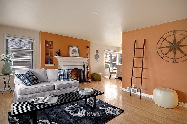 3920 Southwest Portland Street Seattle, WA 98136 - Photo 3 of 10 Gallery Image 3
