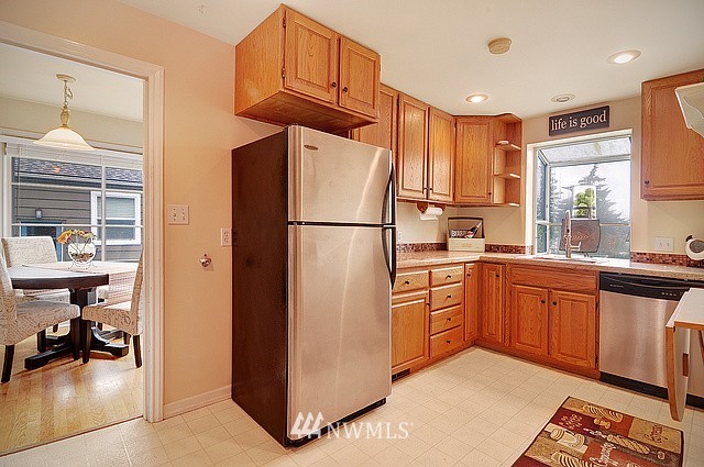 3920 Southwest Portland Street Seattle, WA 98136 - Photo 5 of 10 Gallery Image 5