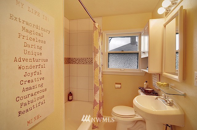 3920 Southwest Portland Street Seattle, WA 98136 - Photo 9 of 10 Gallery Image 9