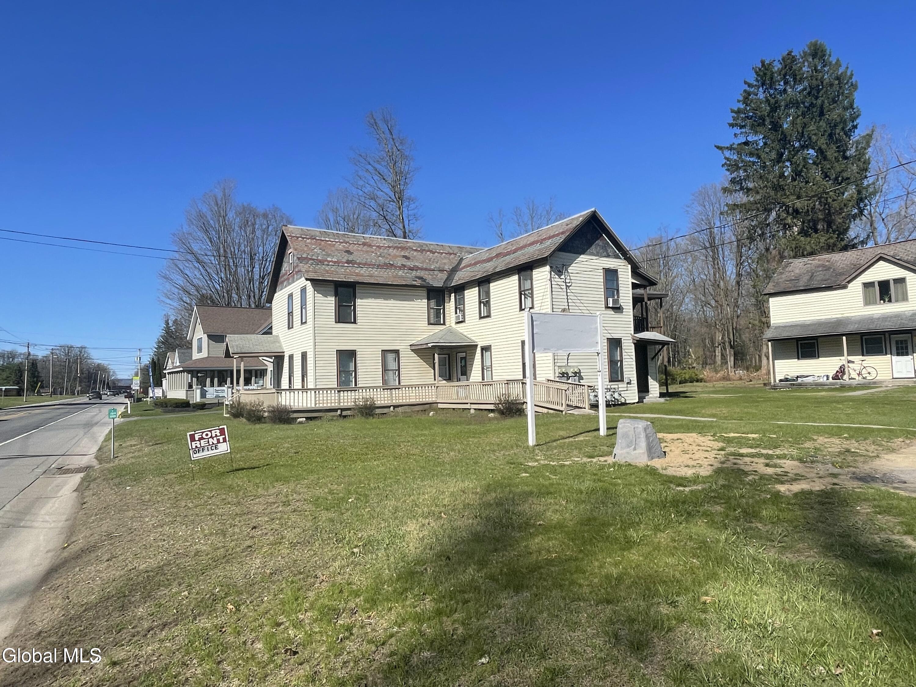 524 Maple Avenue, Unit 3 Saratoga Springs, NY 12866 - Photo 1 of 1 Front Main