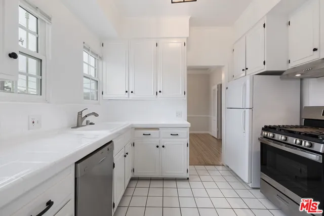 $4,795 | 9336 West Olympic Boulevard, Unit 9340 1/2, Beverly Hills, CA 90212