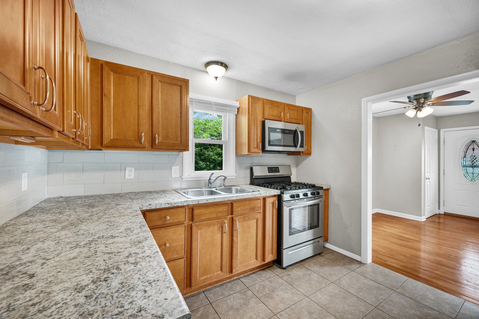113 Conley Circle Bloomington, IL 61701 - Photo 7 of 22