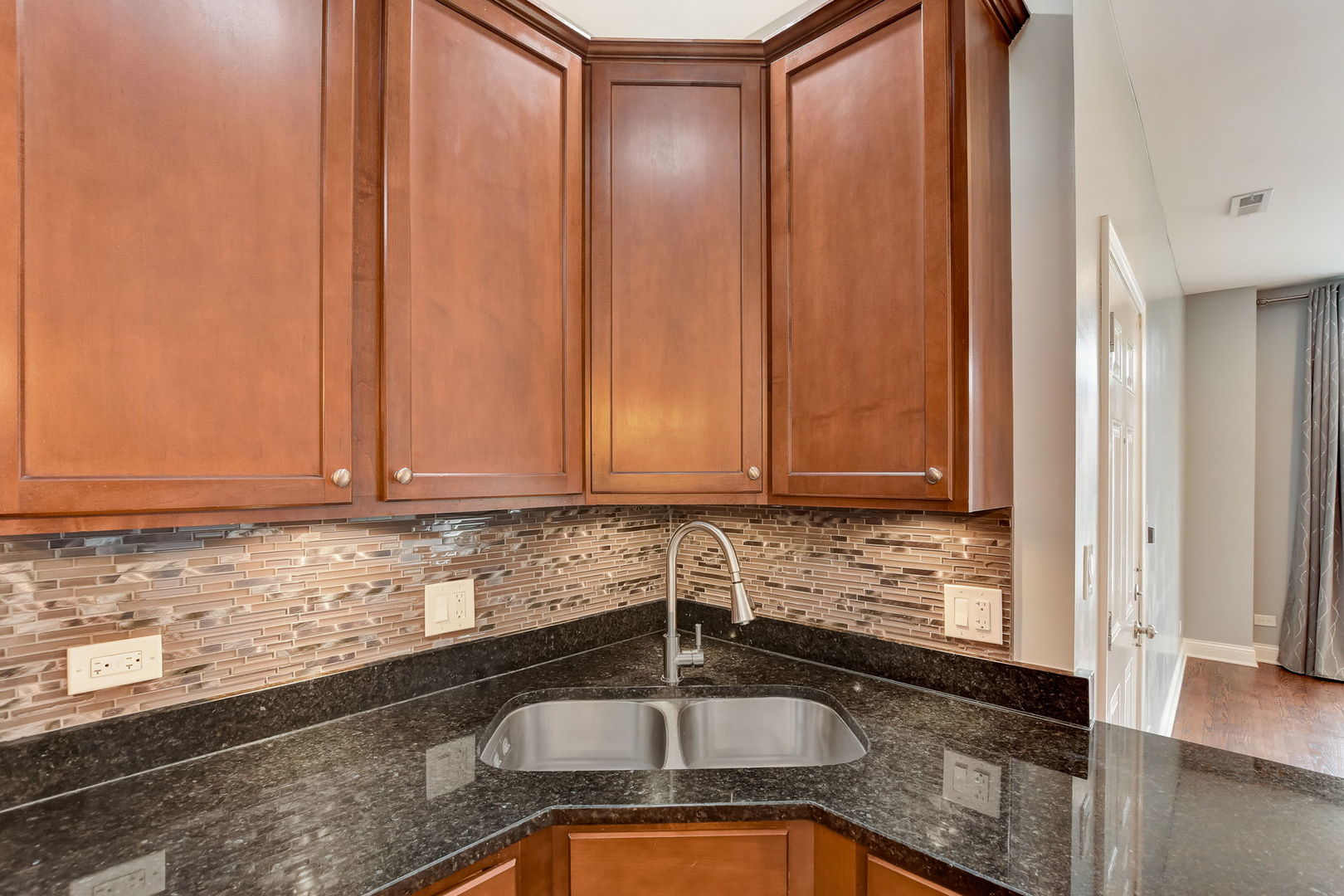 4145 South Wabash Avenue, Unit 1N Chicago, IL 60653 - Photo 14 of 32