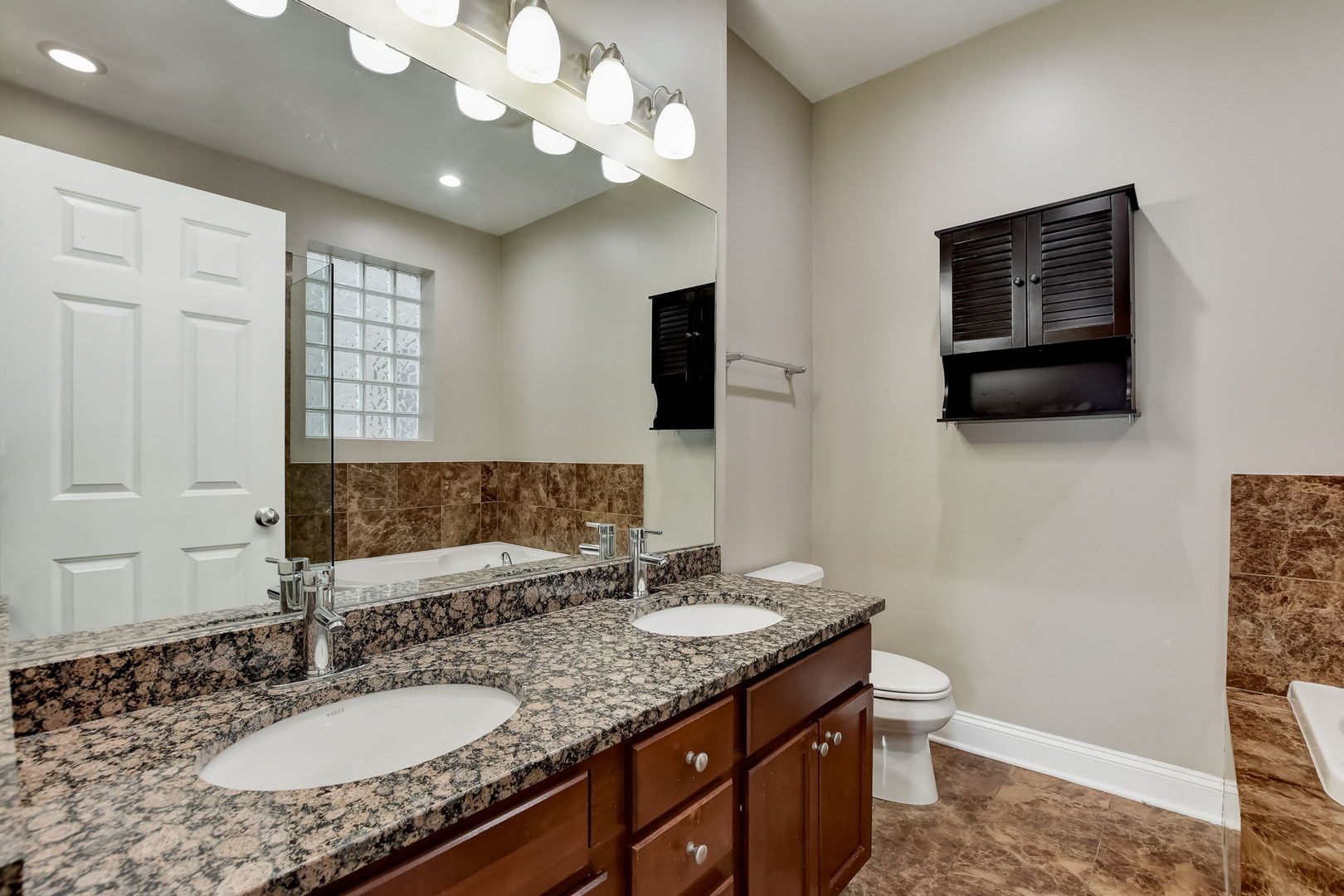 4145 South Wabash Avenue, Unit 1N Chicago, IL 60653 - Photo 19 of 32