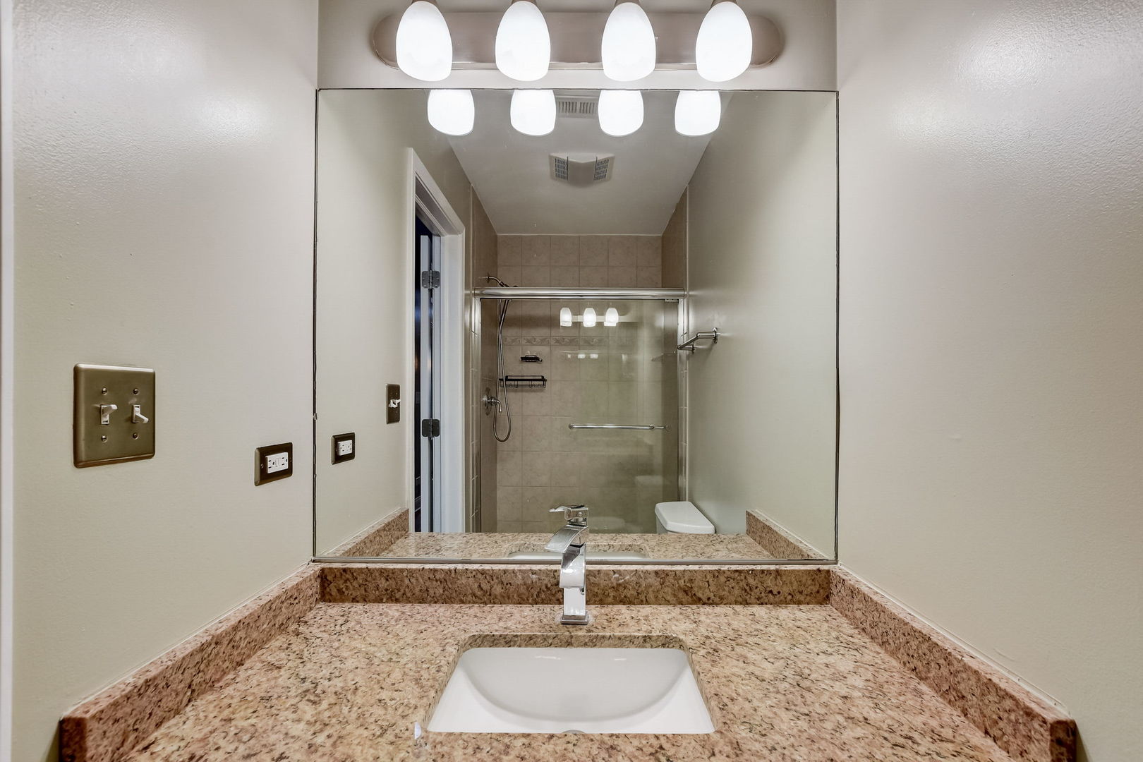 4145 South Wabash Avenue, Unit 1N Chicago, IL 60653 - Photo 26 of 32