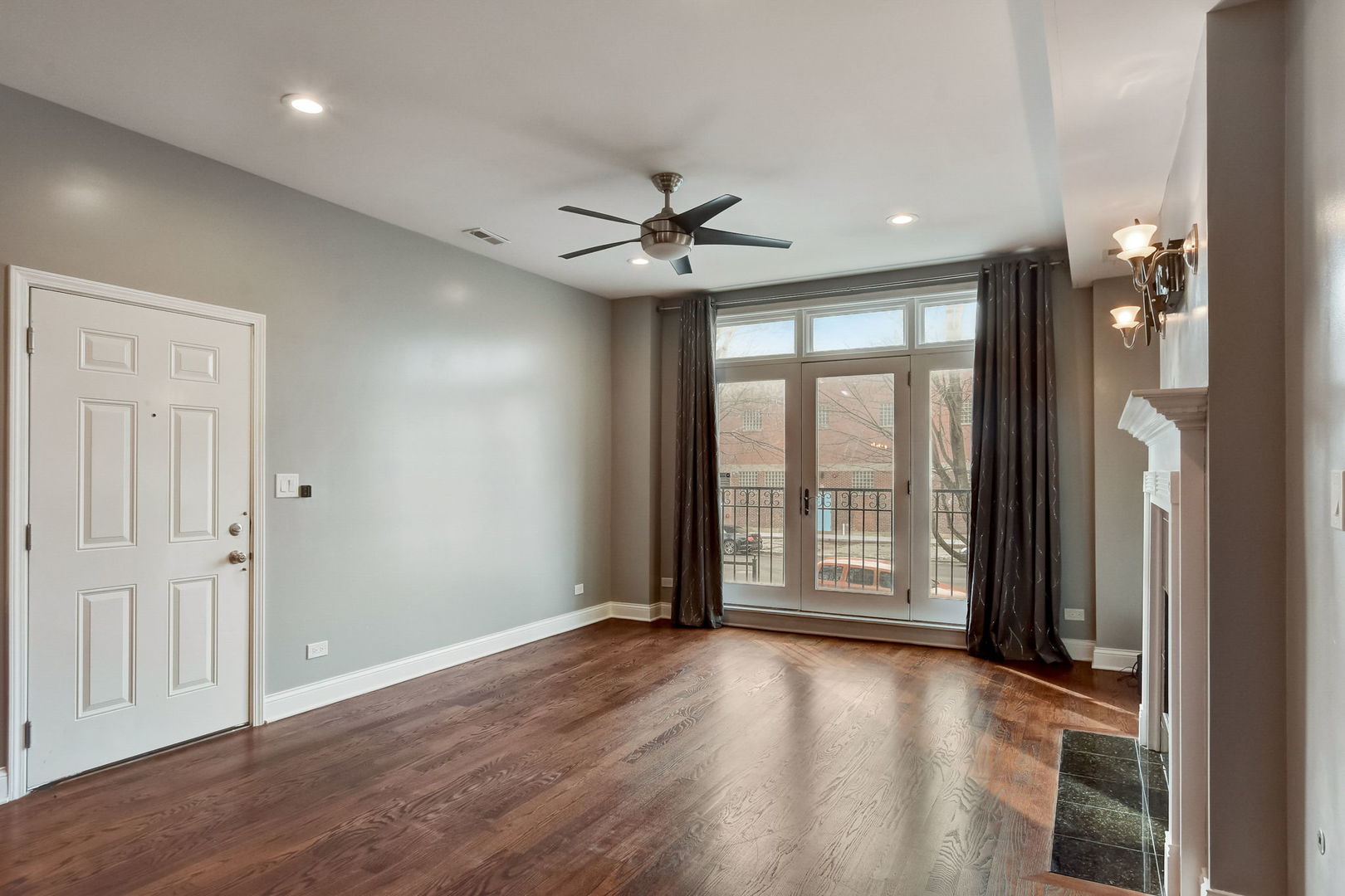 4145 South Wabash Avenue, Unit 1N Chicago, IL 60653 - Photo 4 of 32