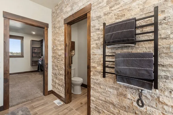 $1,199,900 | 1884 Little Pine Road, Donnelly, ID 83615