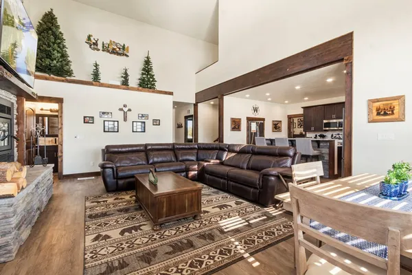 $1,199,900 | 1884 Little Pine Road, Donnelly, ID 83615