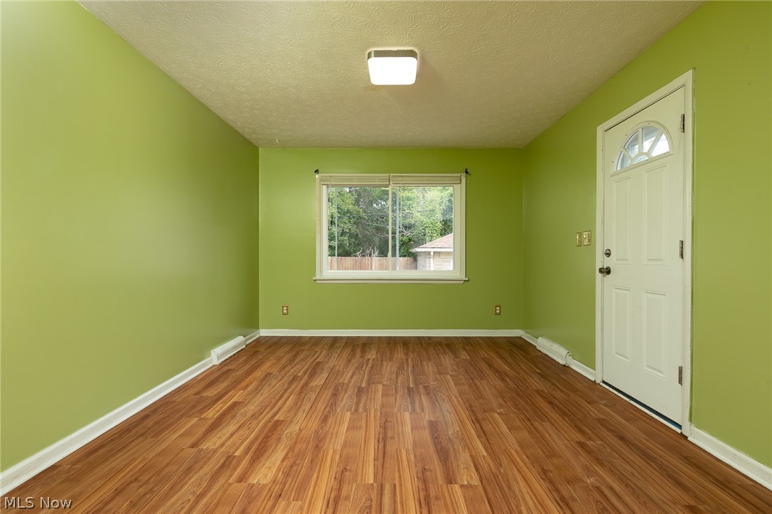 18303 Rosecliff Road Cleveland, OH 44119 - Photo 9 of 19 Gallery Image 9