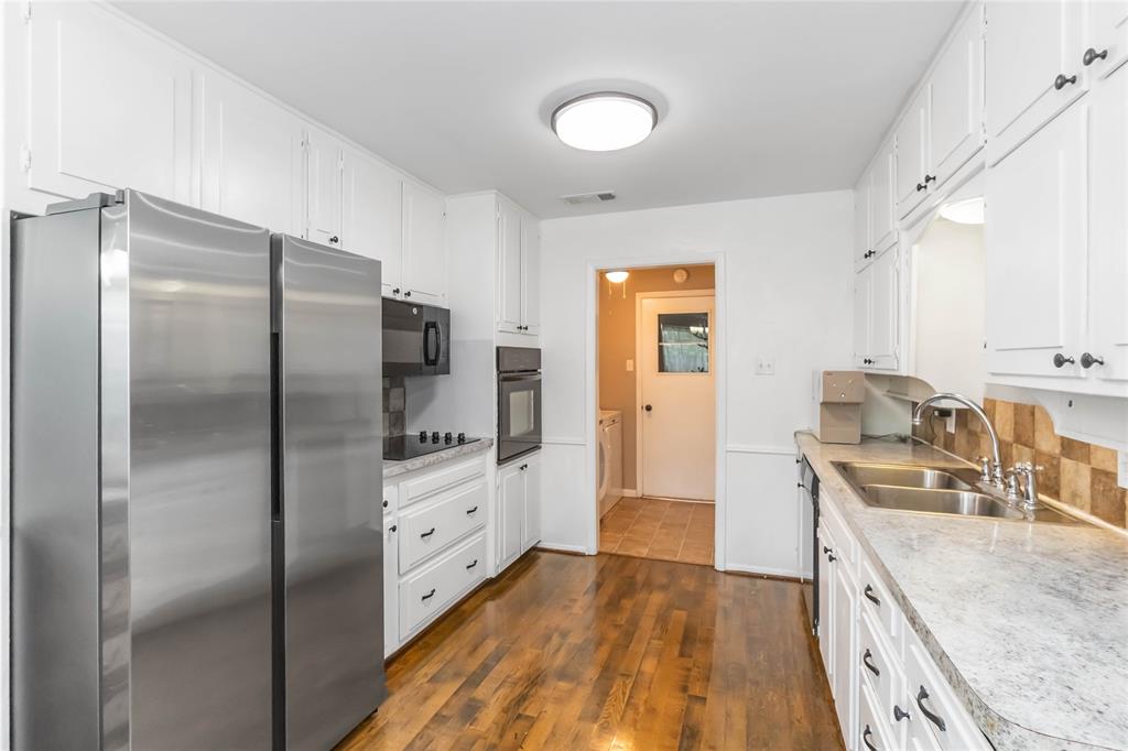 821 Ridge Court Bedford, TX 76021 - Photo 12 of 23