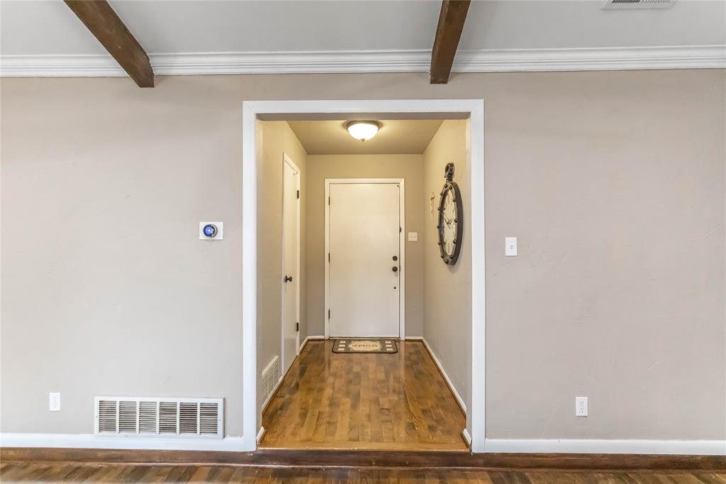 821 Ridge Court Bedford, TX 76021 - Photo 3 of 23