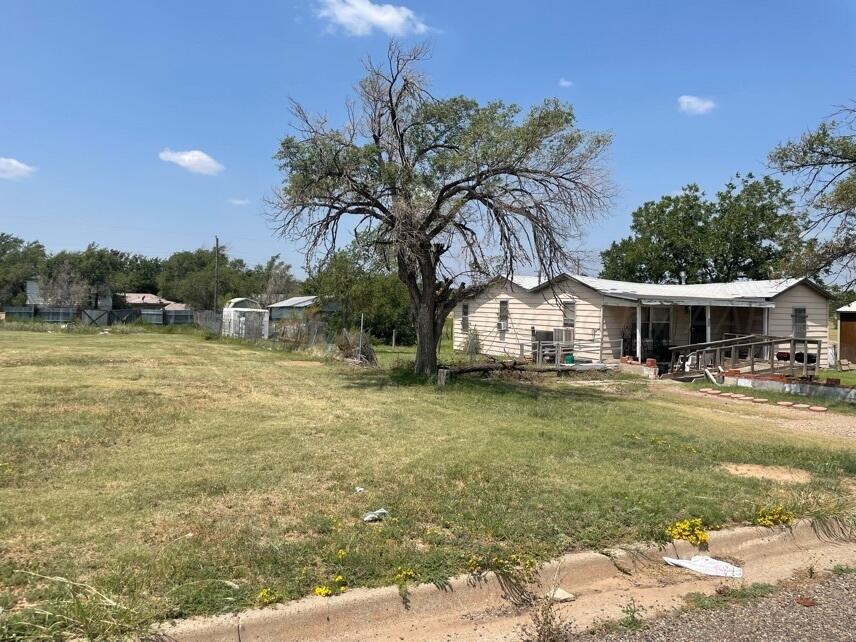 905 North Adams Street Amarillo, TX 79107 - Photo 2 of 3 2