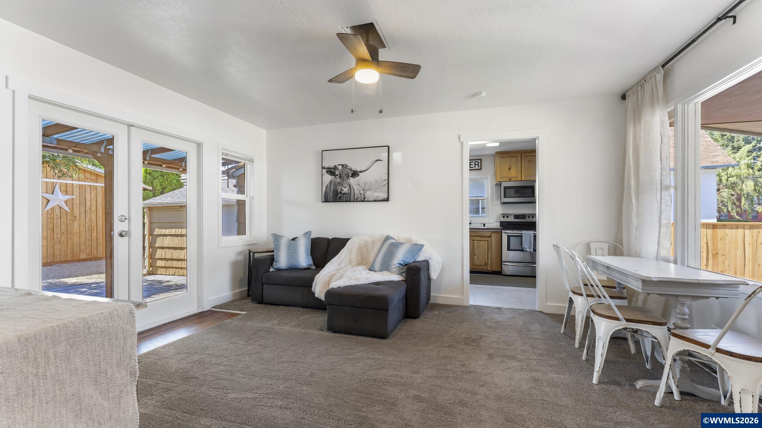 452 South College Street Monmouth, OR 97361 - Photo 7 of 50